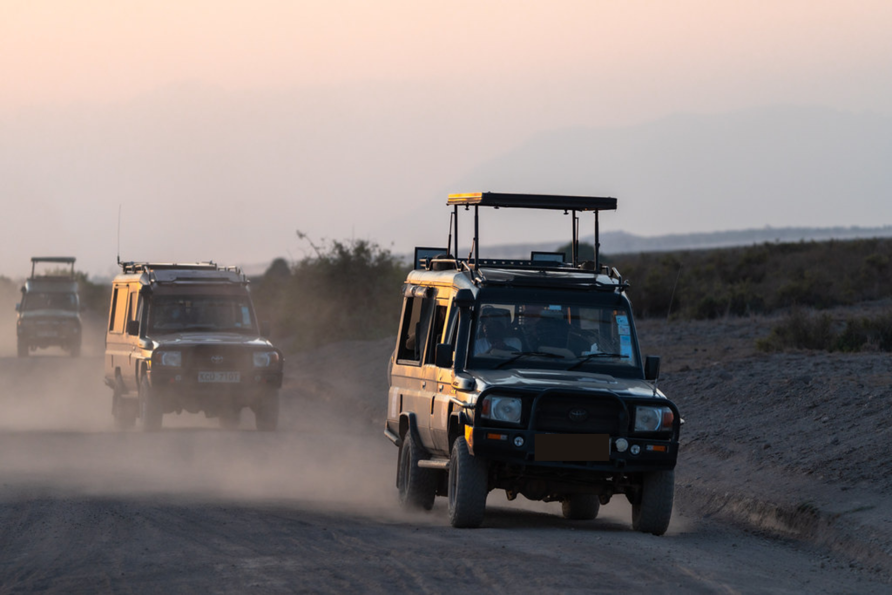safari land cruiser - Best car rental Uganda