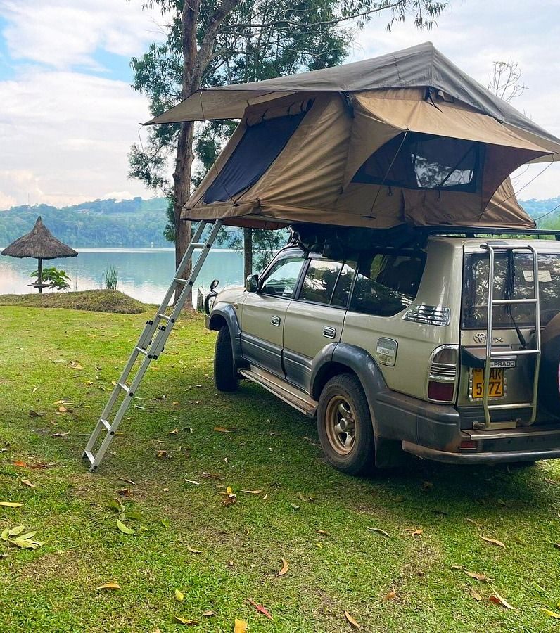 Rent Land Cruiser Prado with rooftop tent in Uganda