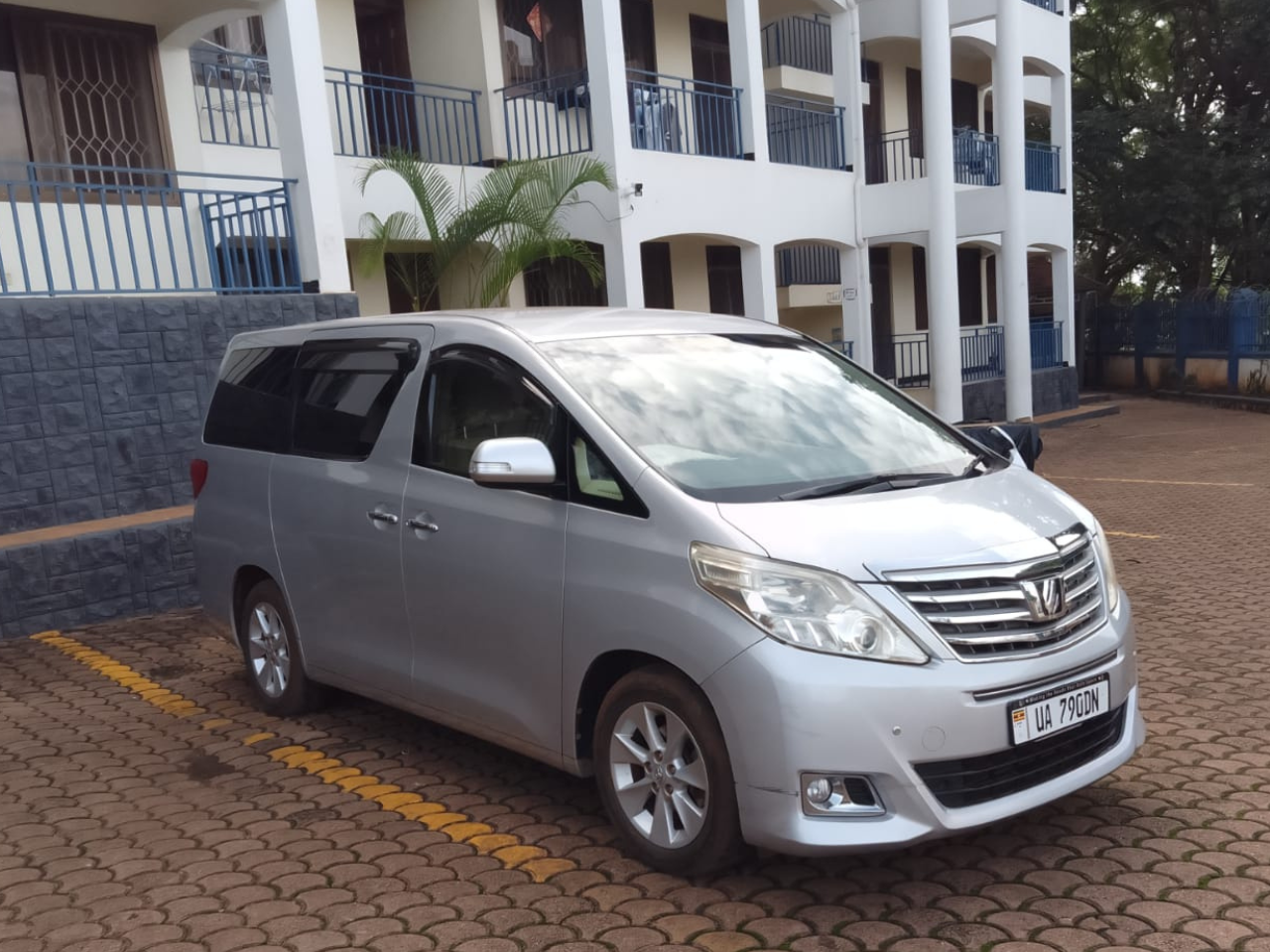 Best Car Rental Uganda - Toyota Alphard